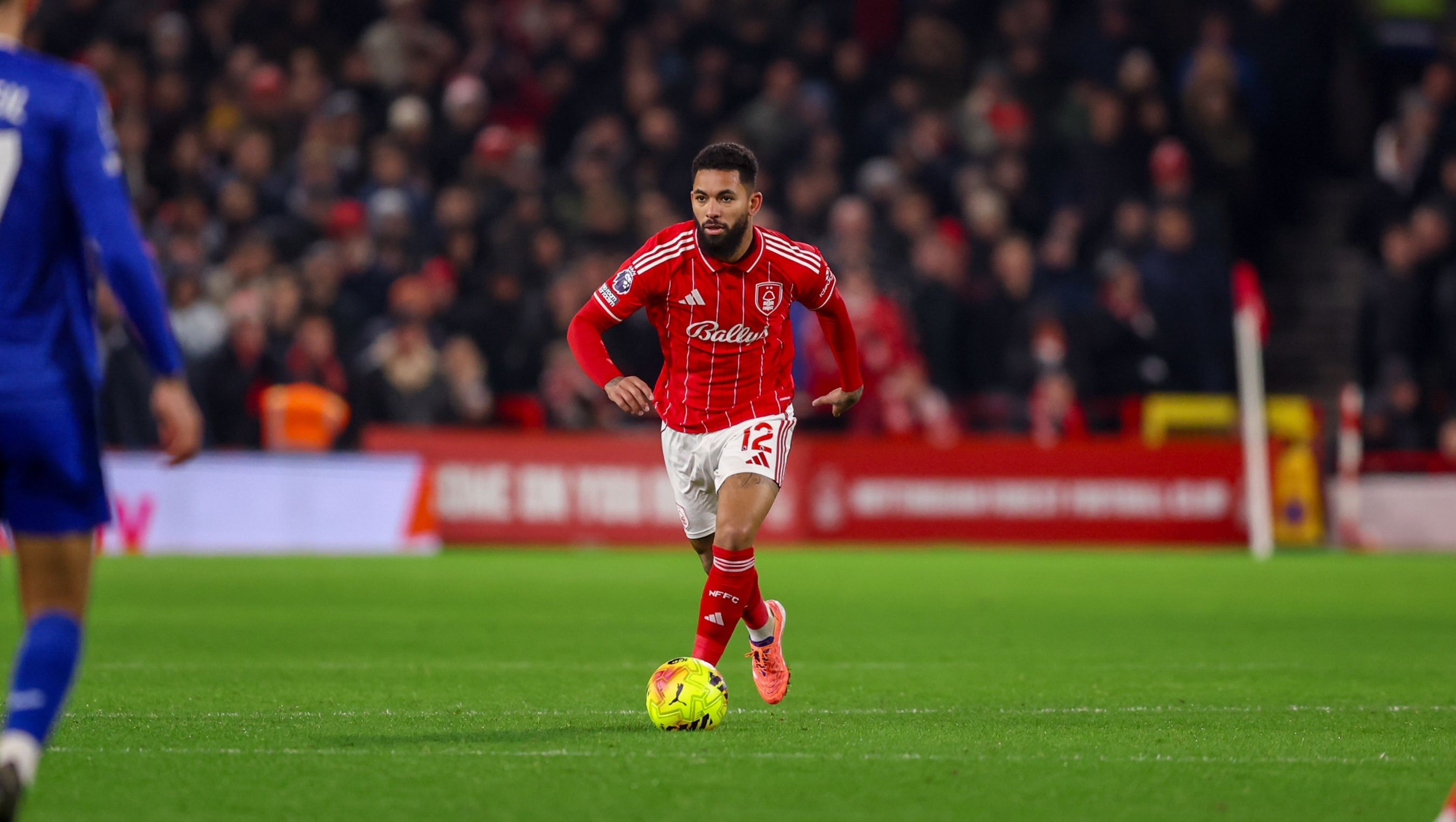 星空体育直播团队-BBC：切尔西也对道格拉斯·路易斯感兴趣，但球员更倾向于去维拉